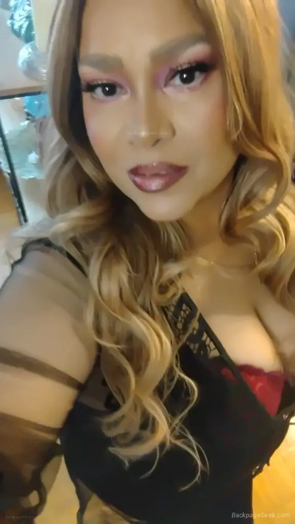 Mature Sexy WARM and exotic Latina.. .. Maya