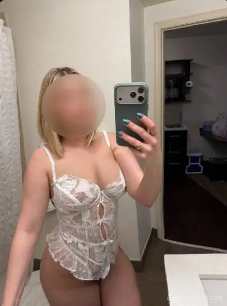 hola papi estor aqui busca rico servicio tienpo completo lla... in North Jersey – Women Seeking Men photo 2