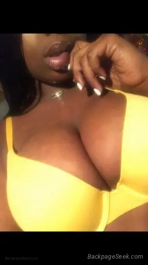Im 5 6 thickkkkk and softttttt and smell great with a nice juicy bubble