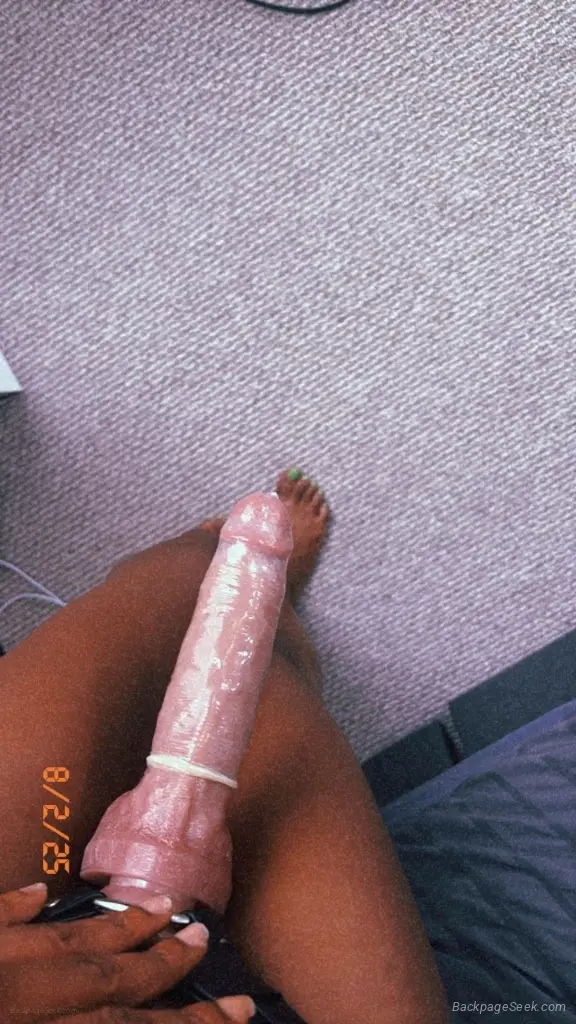 CHOCOLATE PUSSY INCALLOUTCALL SWEET PETITE w a dominant side in North Jersey – Women Seeking Men photo 6