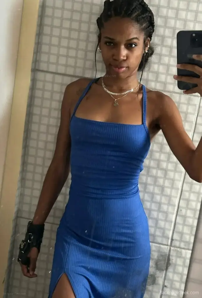 ROSES SEXY SCORT LATINA FULL SERVICES ONLY A FEWS DAYS NO COP NO
