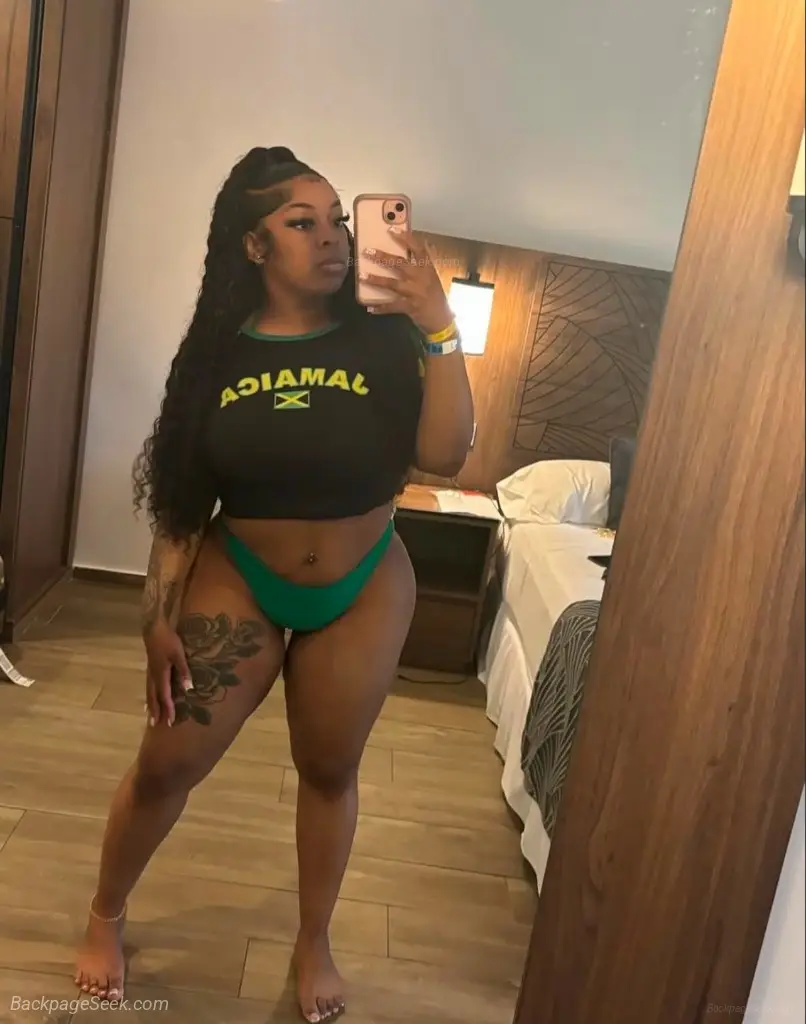 flirty brunette very fun in North Jersey – Women Seeking Men photo 2
