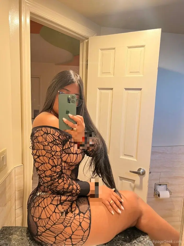 Sweet dominican girl NEW IN TOWN