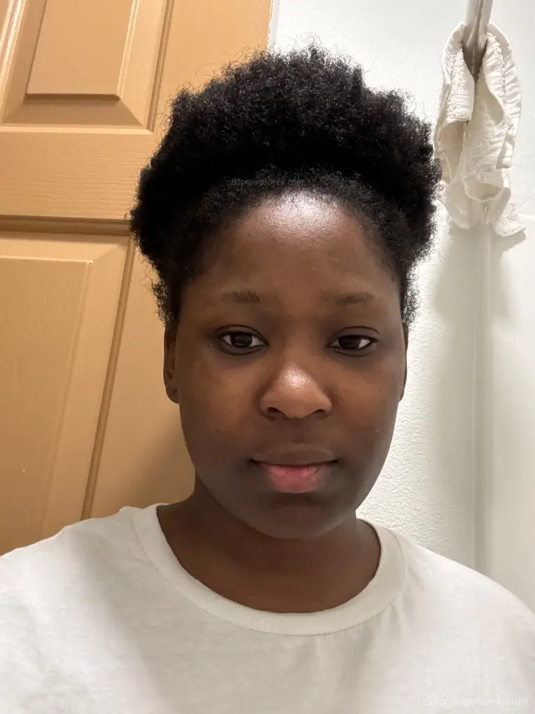 Brown skin. Im 5'4