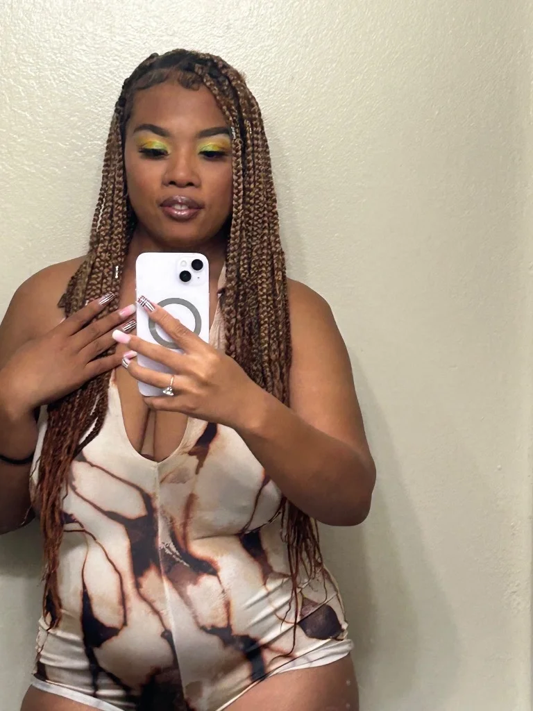 hawaiian bombshell back in town ready to blow your mind available 24/7