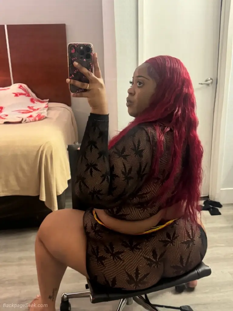 come playbwith barbie papi 33 in Oakland – Women Seeking Men photo 4