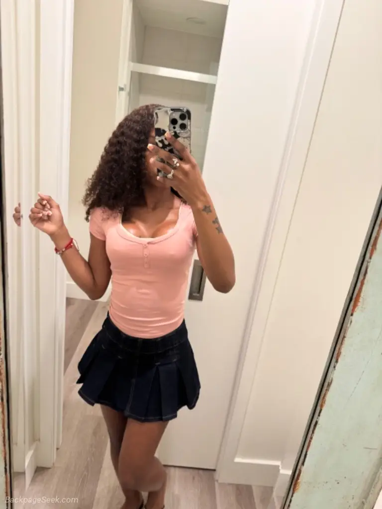 wet juicy slim thick goddess in Oakland – Women Seeking Men photo 4