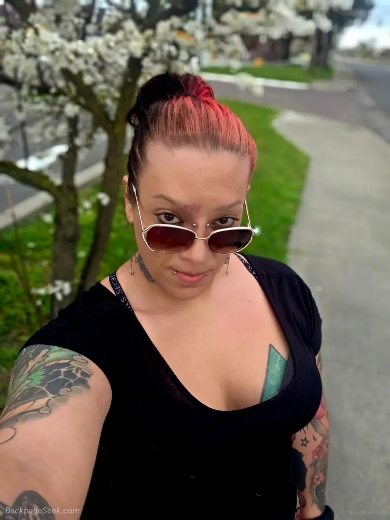 Roze Tha Throat Demon in Oakland – Women Seeking Men photo 3