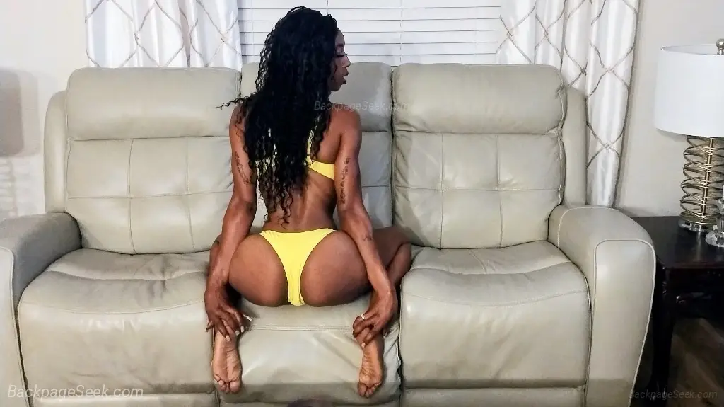 your best kept secert Deep Throat Goddess in Oakland – Women Seeking Men photo 3