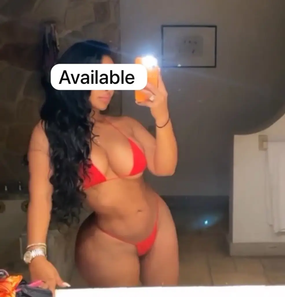 latina available in Oakland – Women Seeking Men photo 2