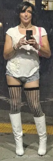 Pretty CD w/ Amazing Oral Skills Looking for Hung Srt8 Guys