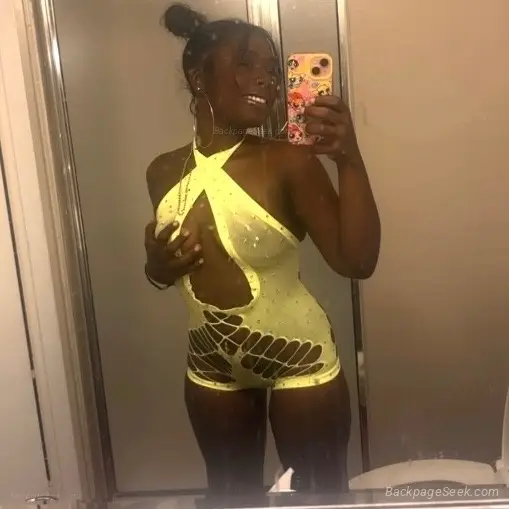4'10 cutie Pierced nips pierced kitty AVAILABLE 247 in Oakland – Women Seeking Men photo 5
