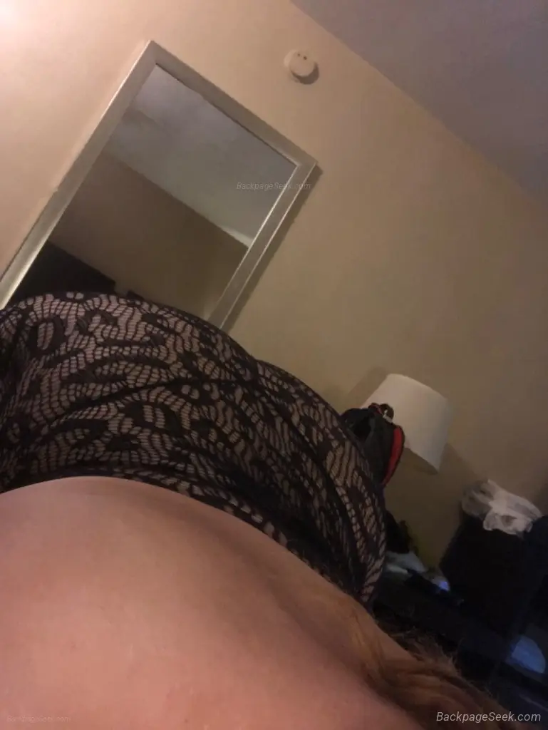 come taste the honey pot warm wet soft and horny in Oakland – Women Seeking Men photo 3