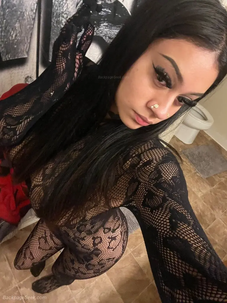 Sweet Sexy Petite Latina Slim Thick Tight Wet Pussy Soft But... in Oakland – Women Seeking Men photo 3