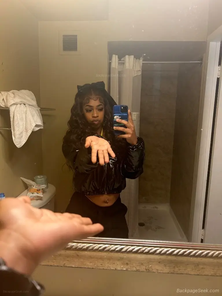 sweet and petite in Oakland – Women Seeking Men photo 4