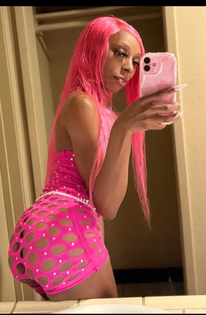 Sexy Petite 5 2 Treat Baby Lets have a Private X Rated Party Tonight