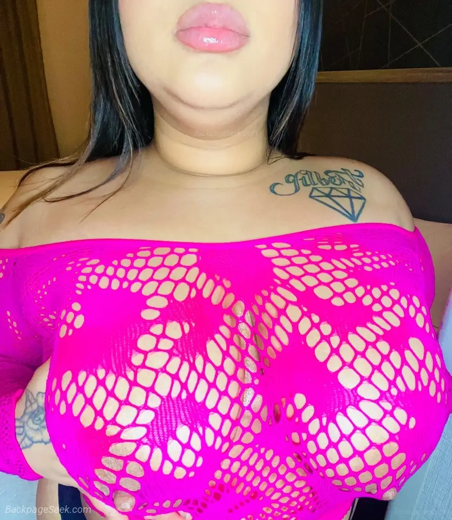 Outcall carplay Big Titty Big Ass Latina Porn Star in Oakland – Women Seeking Men photo 4
