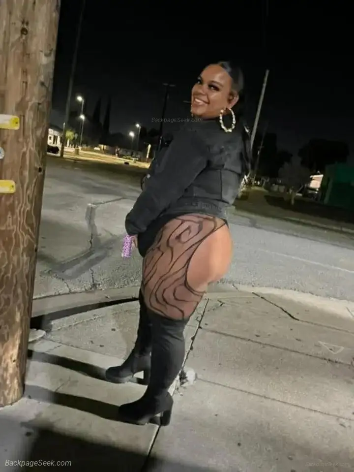 100 qv room special BEST THROAT SEDUCTIVEE PORNSTAR NO BARE... in Oakland – Women Seeking Men photo 2