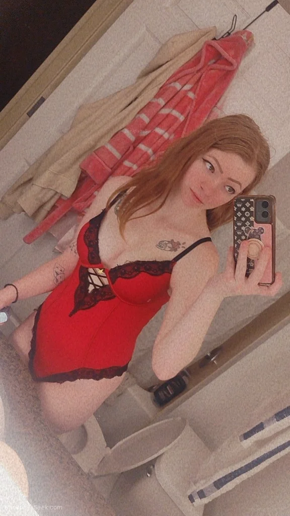 wanna play with a real RedHead