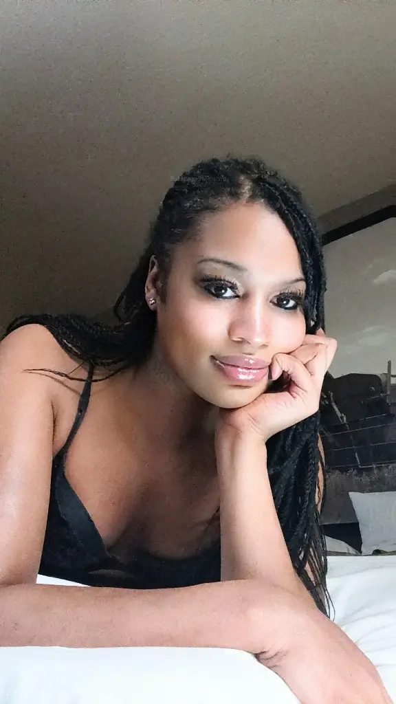 TS Eve 9' monster full of Cum watch it explode in Oklahoma City – Women Seeking Men photo 6