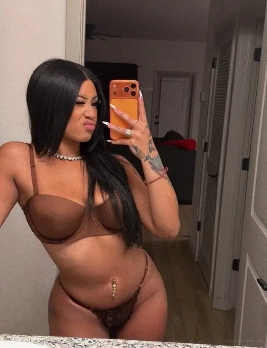 I'm serious about sex and there's the opportunity to meet up... in Oklahoma City – Women Seeking Men photo 3