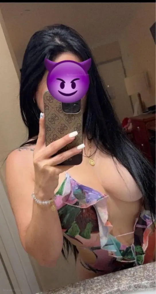 hola mis amores flaca latina disponible 100 real vaginal rica