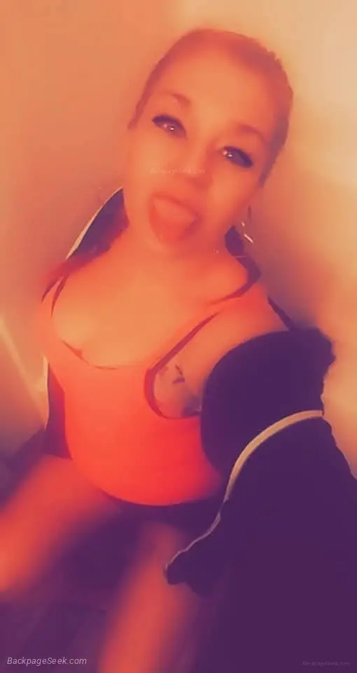 OUTCALLS & CARDATES PICK TIFFANI 100 ReaL CALL ME READY NOW