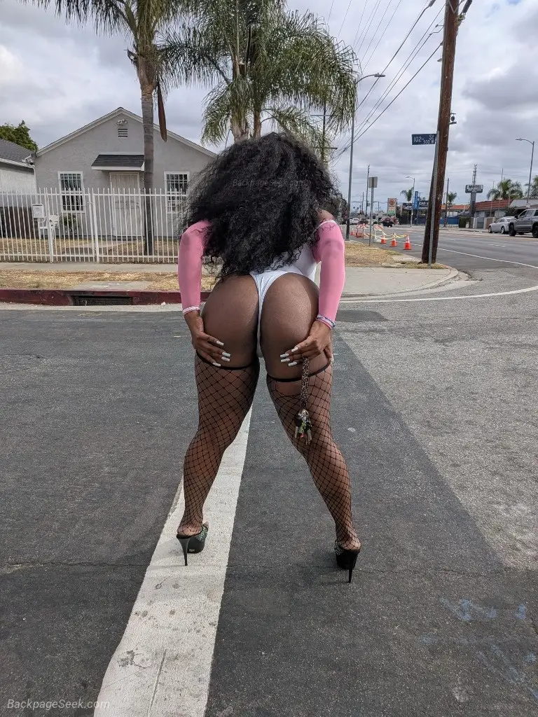 OC are you up Come hang with a bad btch and let me drive the... in Orange County – Women Seeking Men photo 2
