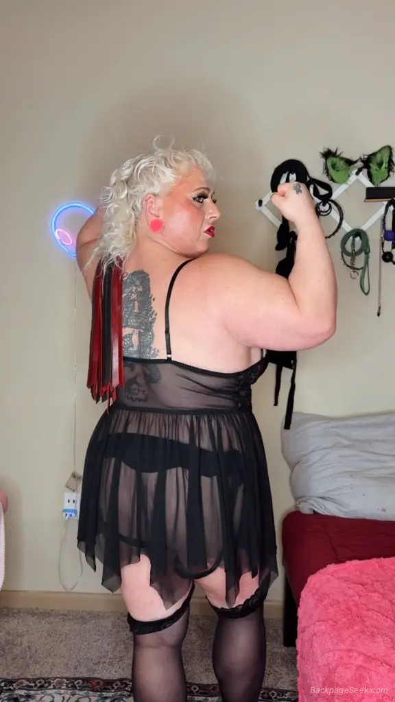 MISTRESS PHI PHI: OC'S PREMIER DOMINATRIX CUM SERVE YOUR MISTRESS