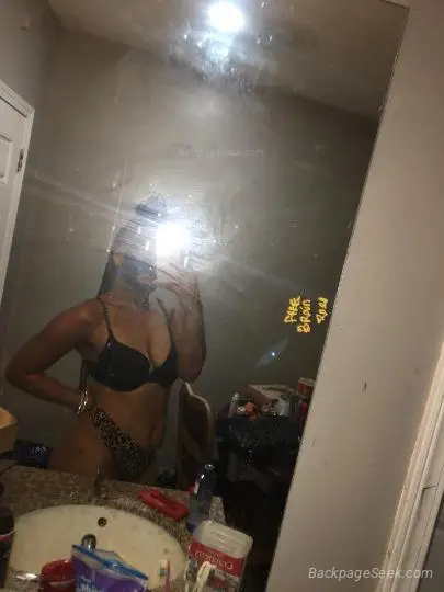 lookin for a slim thique boujee professional well spoken cha... in Orange County – Women Seeking Men photo 4