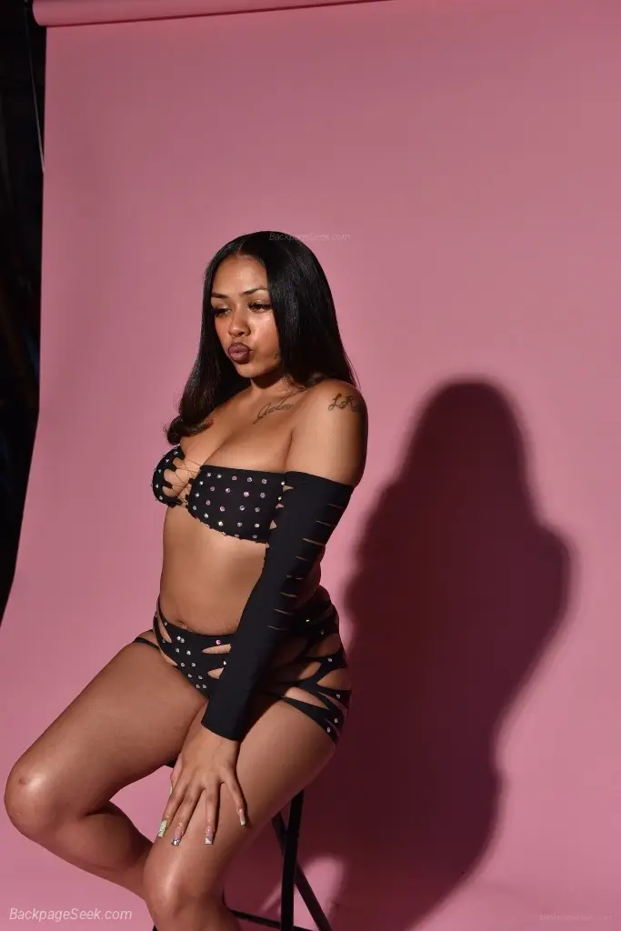 CURVY MIXED HOTTIE WAITING TO FUCK YOU in Orange County – Women Seeking Men photo 4