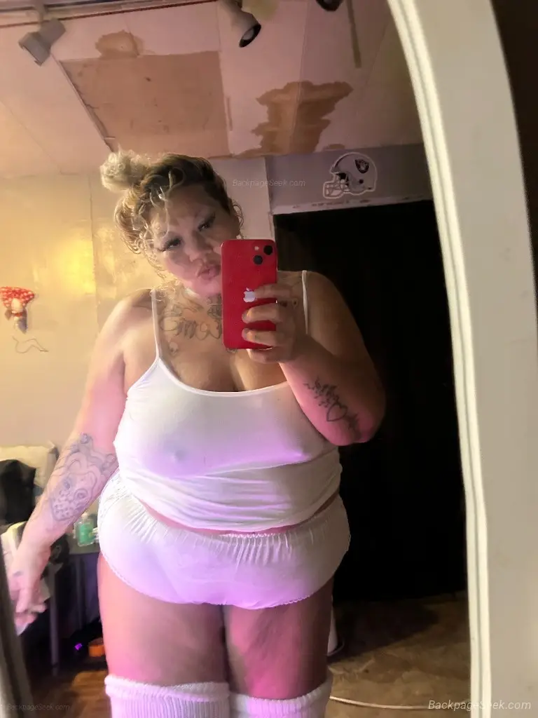 Busty Beautiful bombshell thROAT-GOAt ready now Your place o... in Orange County – Women Seeking Men photo 2