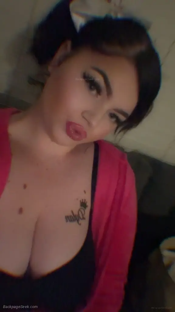 i got tha pink wet pussy