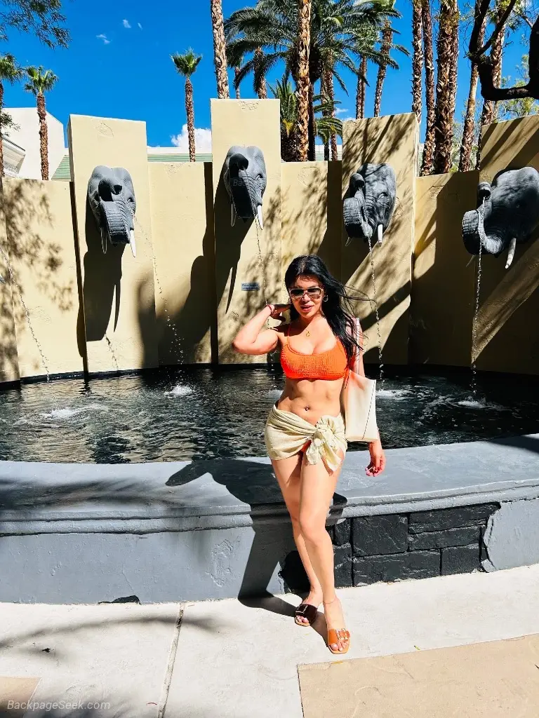 Anahi in Orange County – Women Seeking Men photo 5