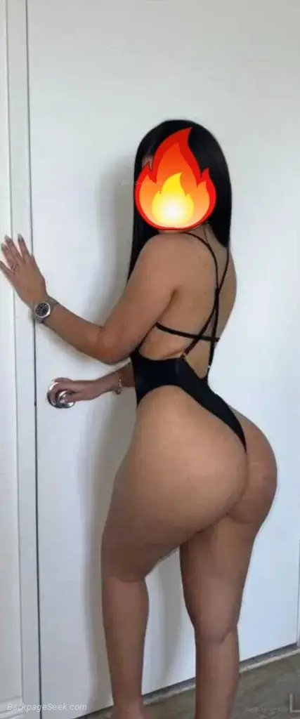 CHICA LATINA VEN Y PASAREMOS UN RICO MOMENTO