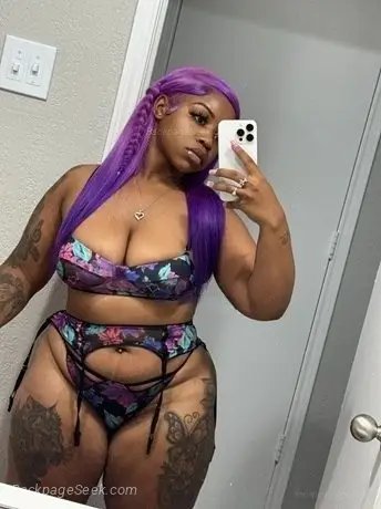 CUM OVER ENJOY THIS HEAD OR THIS WET FAT PUSSC BETWEEN MY TH... in Orange County – Women Seeking Men photo 5
