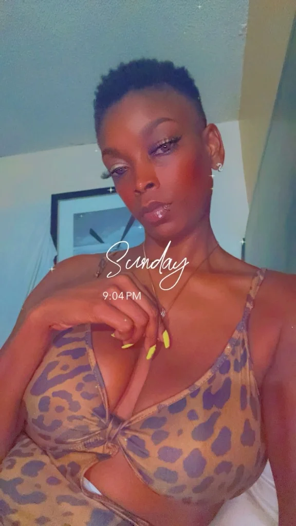 SLIM THICK WITH A FAT ASS I GOT THE BEST THROAT IN THE CITY... in Orlando – Women Seeking Men photo 5