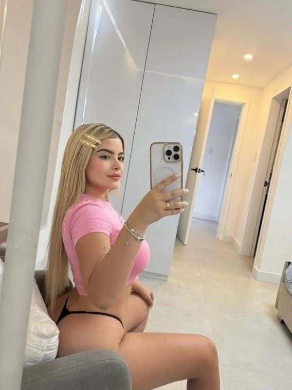 HERMOSA LATINA CUERPO DE INFARTO TODO PARA TI