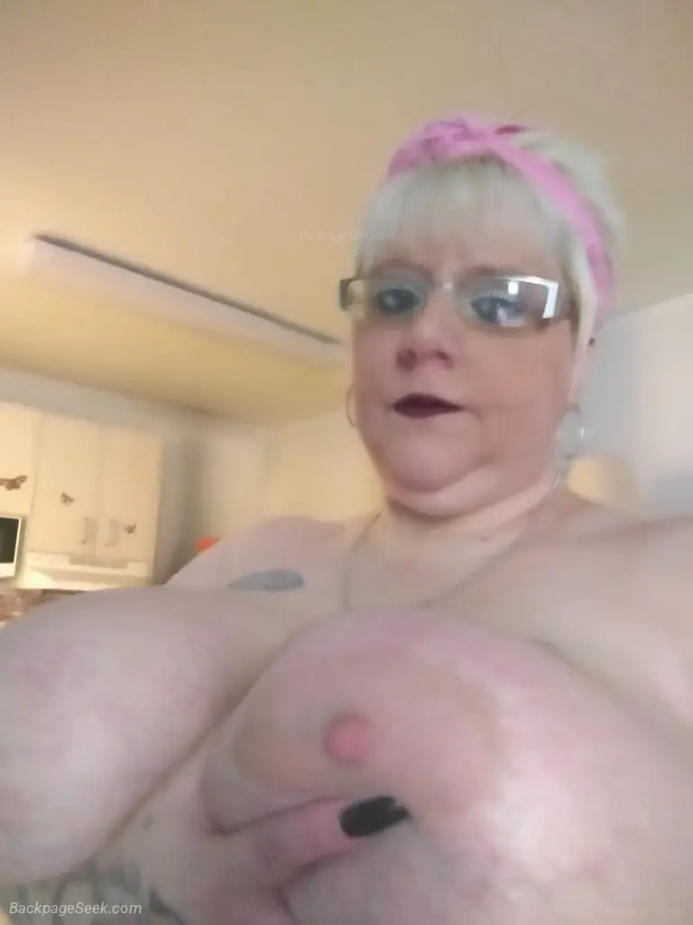 cum let me full fill all your needs i gotta great mouth in Orlando – Women Seeking Men photo 3