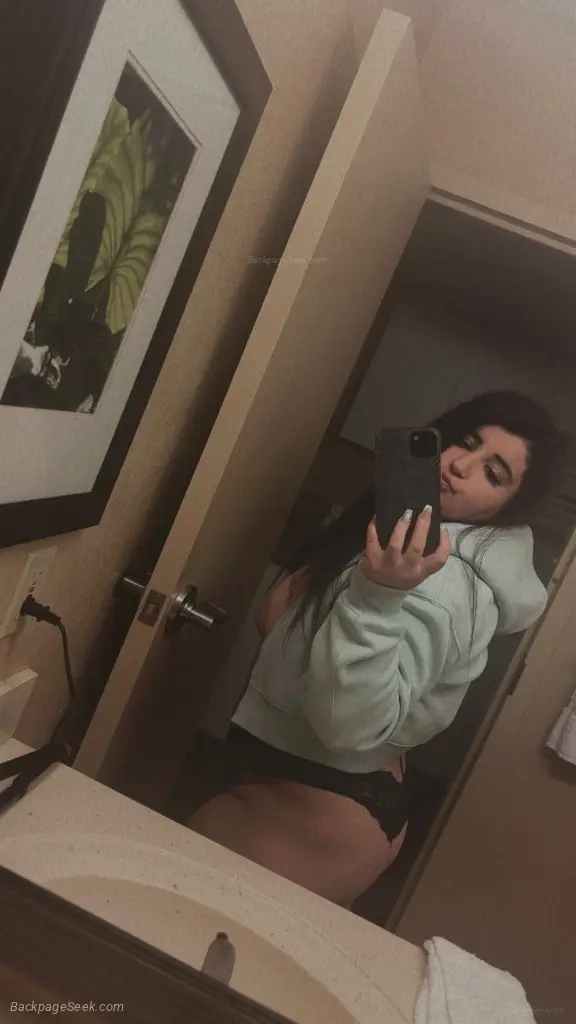 New To Town Roxi Luxx Your Favorite Curly Haired Cutie in Orlando – Women Seeking Men photo 6