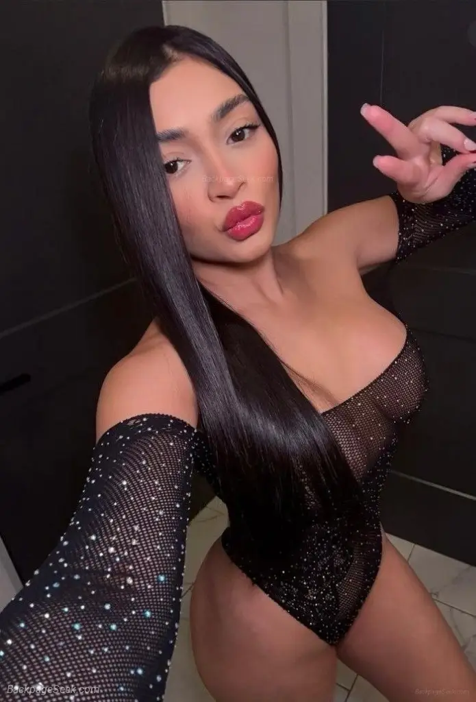 LATINA APASIONADA ARDIENTE NUEVA EN EL AREA