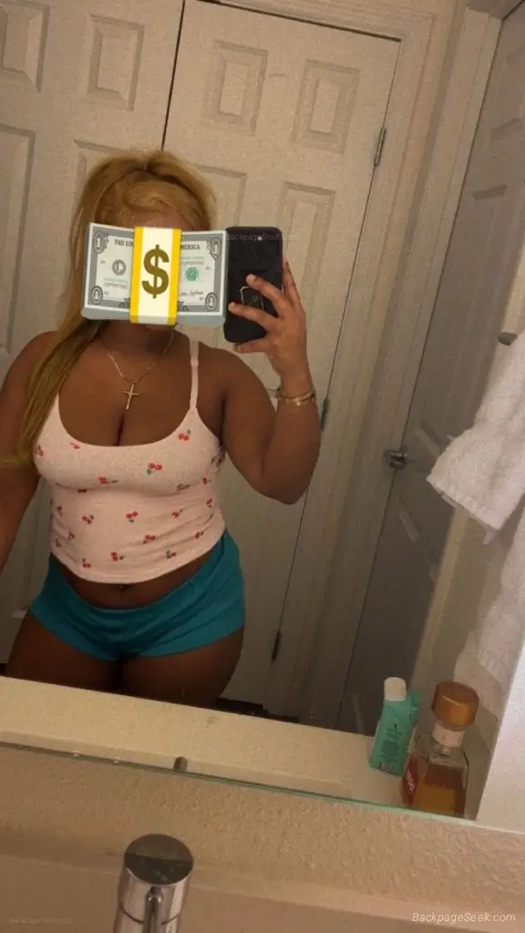 4'9 Petite BEST PUSSY N HEAD in Orlando – Women Seeking Men photo 4