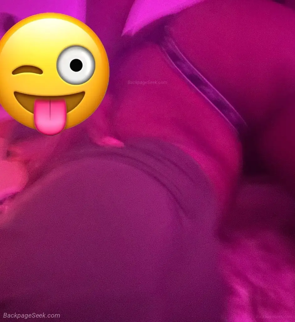 COMESEEME. 5 . GORGEOUS. SQUIRTER.