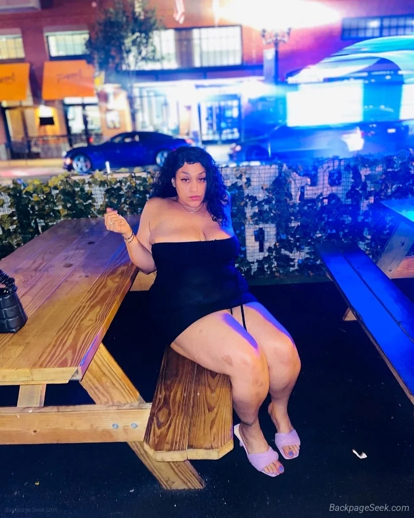 treat yourself in Palm Springs – Women Seeking Men photo 2
