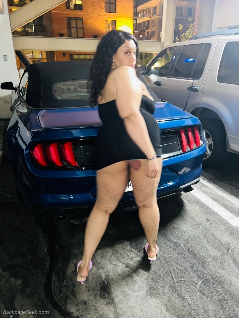 treat yourself in Palm Springs – Women Seeking Men photo 5