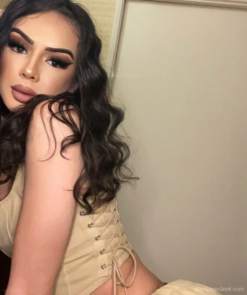 passable Trans Miacakes TSbaddie Palm Desert California Vide... in Palm Springs – Women Seeking Men photo 4