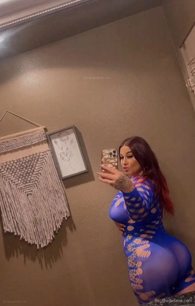 Red head Latina Bombshell Available Now in Palm Springs – Women Seeking Men photo 2