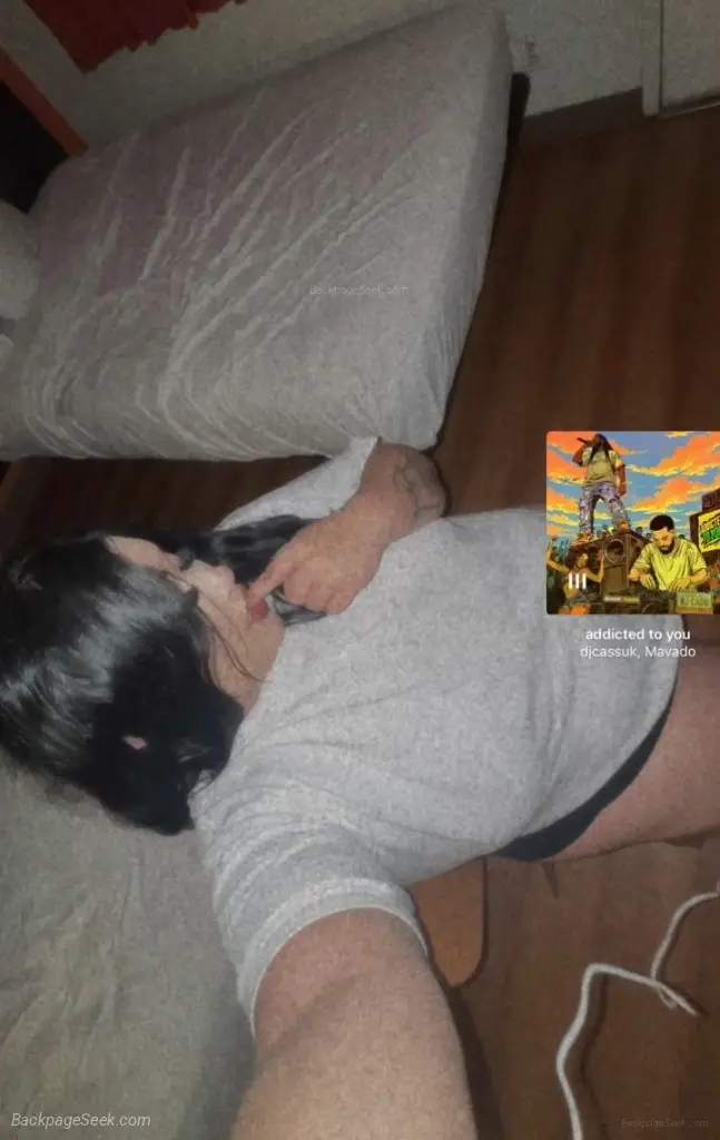YOUNG YOUNG LATINA CUM SLUT BBW INCALLS ONLY ask about my in Palm Springs – Women Seeking Men photo 3