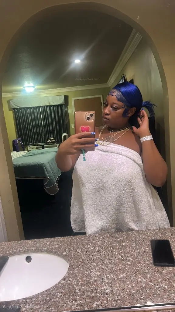 new to town all new pic the best so wett with the deepest th... in Palm Springs – Women Seeking Men photo 4