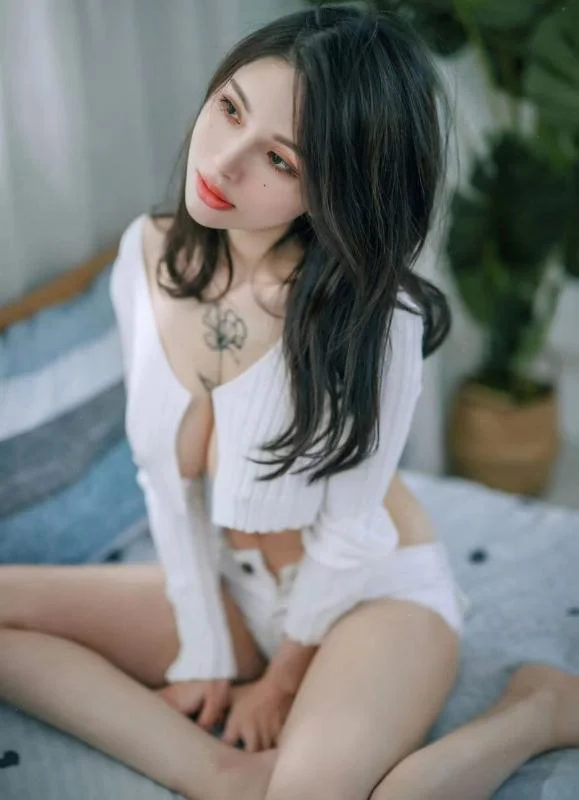 lick my soft pussy busty beautiful with the perfect in Philadelphia – Women Seeking Men photo 2